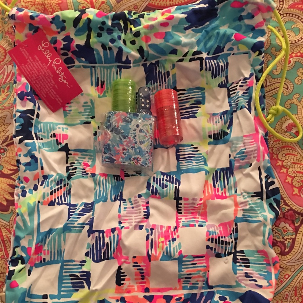 Lilly Pulitzer beach tote with game